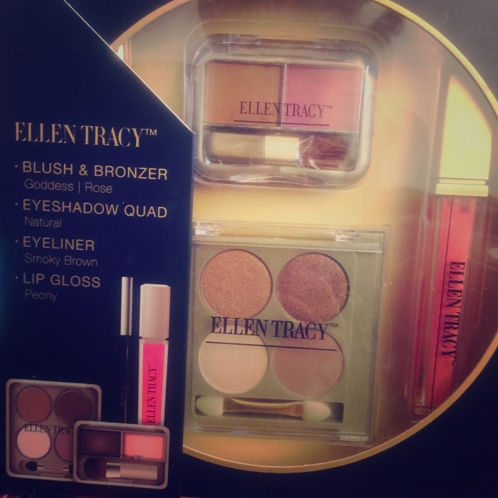Ellen Tracy cosmetic Collection